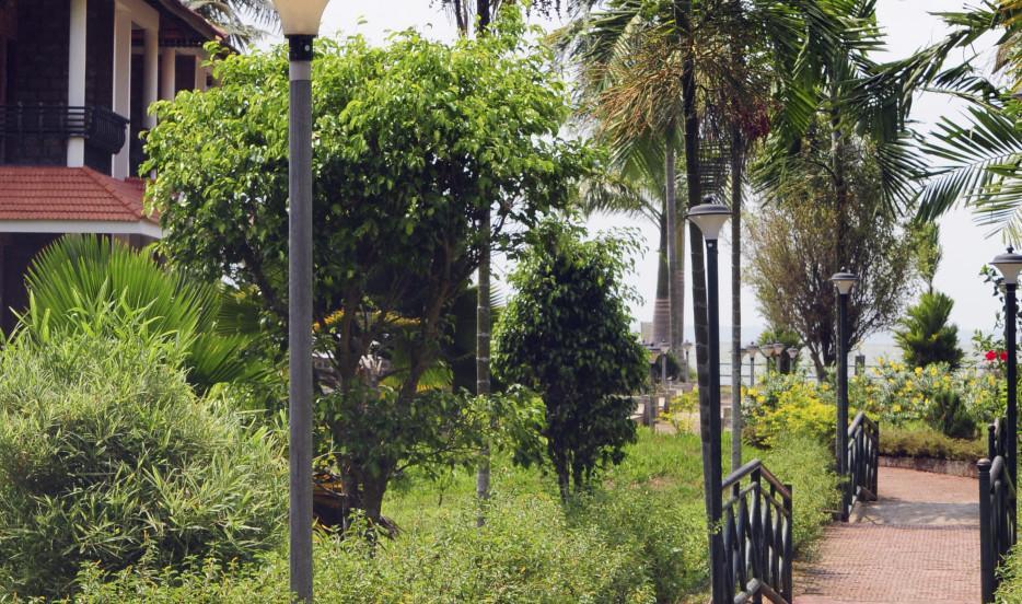 Leisure Vacations Gold Field Lake Resort, Kumarakom Exteriör bild