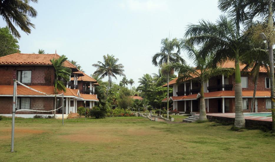 Leisure Vacations Gold Field Lake Resort, Kumarakom Exteriör bild