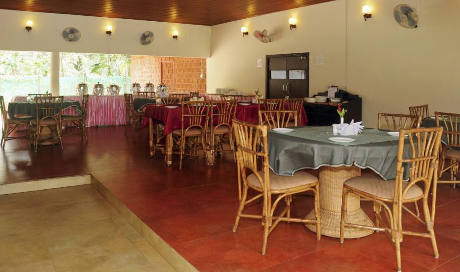 Leisure Vacations Gold Field Lake Resort, Kumarakom Exteriör bild
