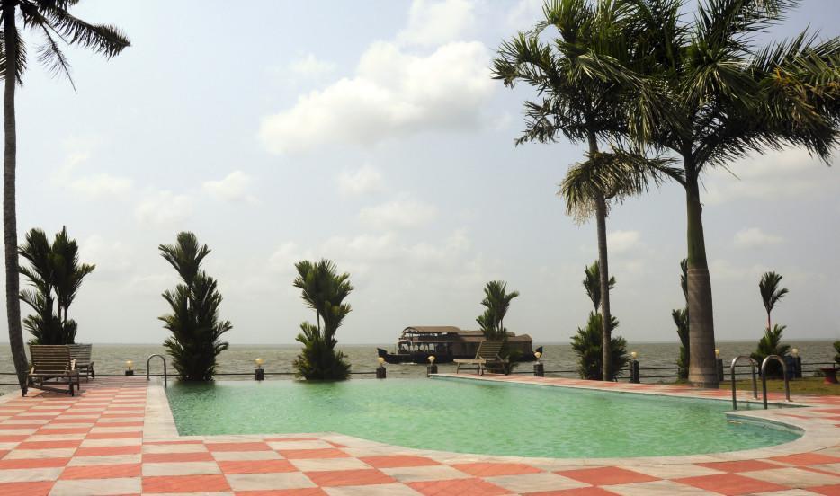 Leisure Vacations Gold Field Lake Resort, Kumarakom Exteriör bild