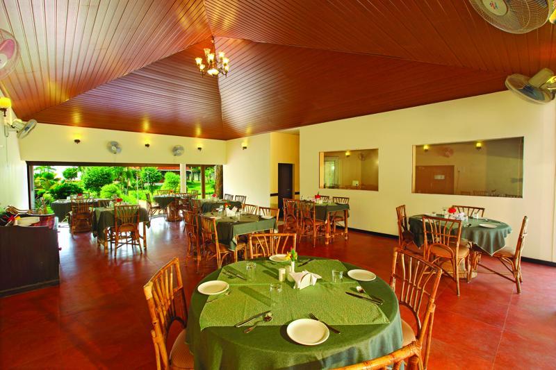 Leisure Vacations Gold Field Lake Resort, Kumarakom Exteriör bild