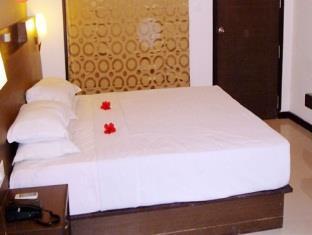 Leisure Vacations Gold Field Lake Resort, Kumarakom Exteriör bild